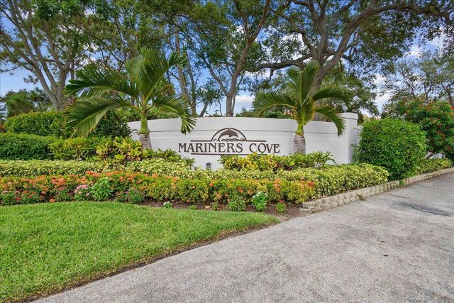 2359 TREASURE ISLE Drive 31, Palm Beach Gardens, FL 33410