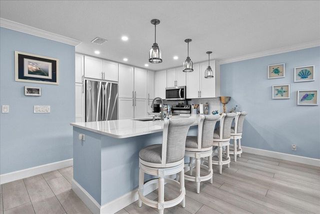 2359 TREASURE ISLE Drive 31, Palm Beach Gardens, FL 33410