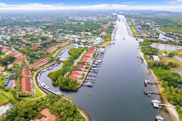 2359 TREASURE ISLE Drive 31, Palm Beach Gardens, FL 33410