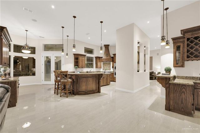 1815 El Mileno Drive, Palmhurst, TX 78573