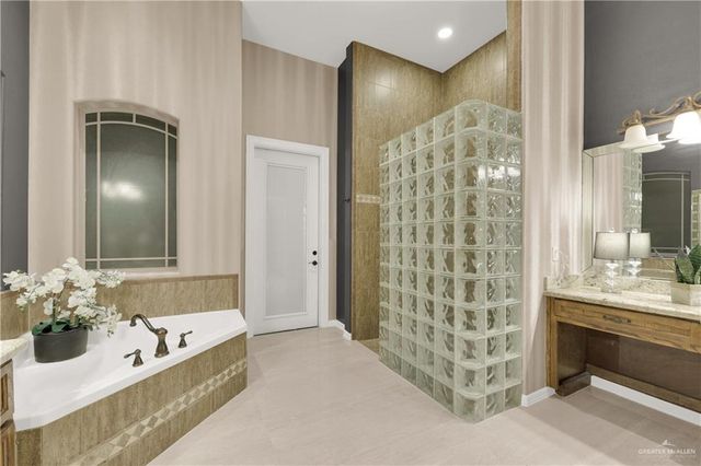 1815 El Mileno Drive, Palmhurst, TX 78573