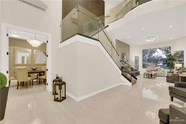 1815 El Mileno Drive, Palmhurst, TX 78573