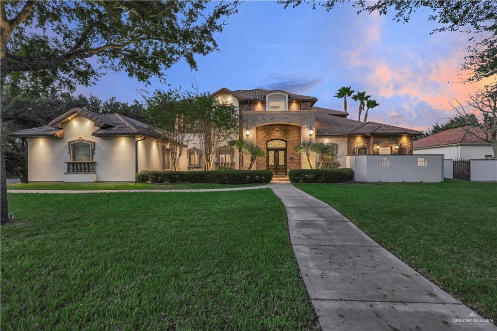 1815 El Mileno Drive, Palmhurst, TX 78573