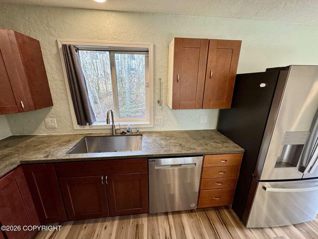2661 N Cottonwood Loop, Wasilla, AK 99654