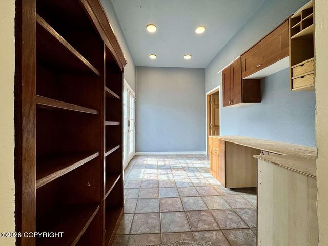 2661 N Cottonwood Loop, Wasilla, AK 99654