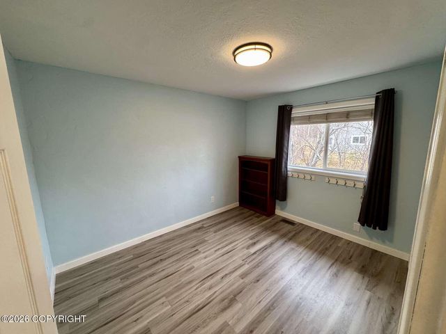 2661 N Cottonwood Loop, Wasilla, AK 99654
