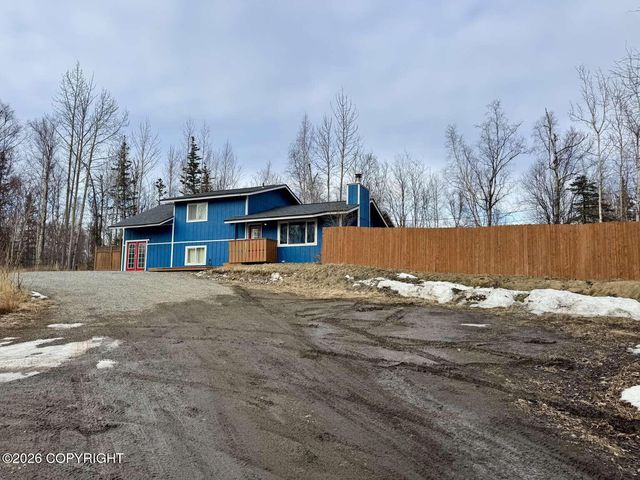 2661 N Cottonwood Loop, Wasilla, AK 99654