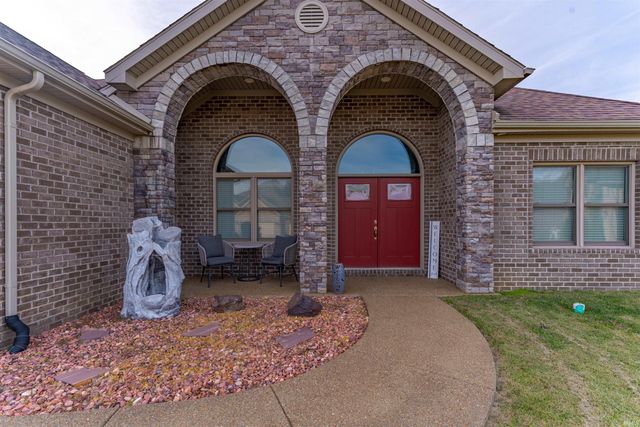 9954 Ella Circle, Newburgh, IN 47630