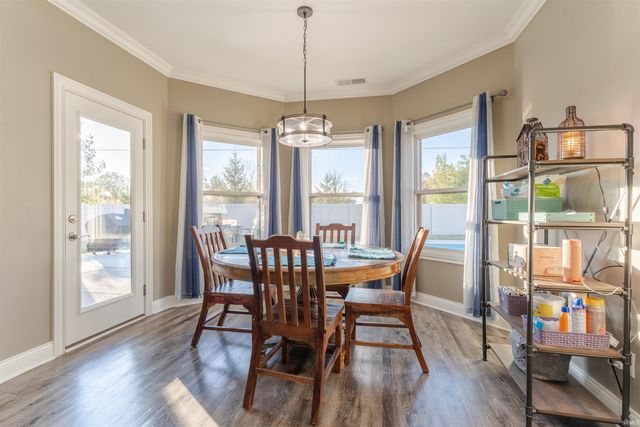 9954 Ella Circle, Newburgh, IN 47630