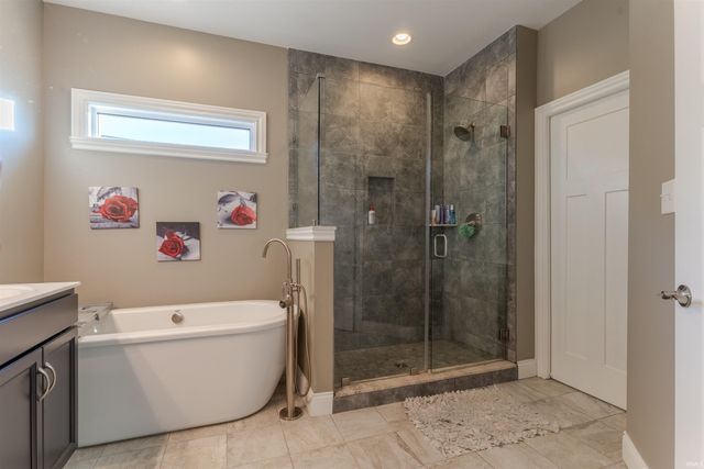 9954 Ella Circle, Newburgh, IN 47630