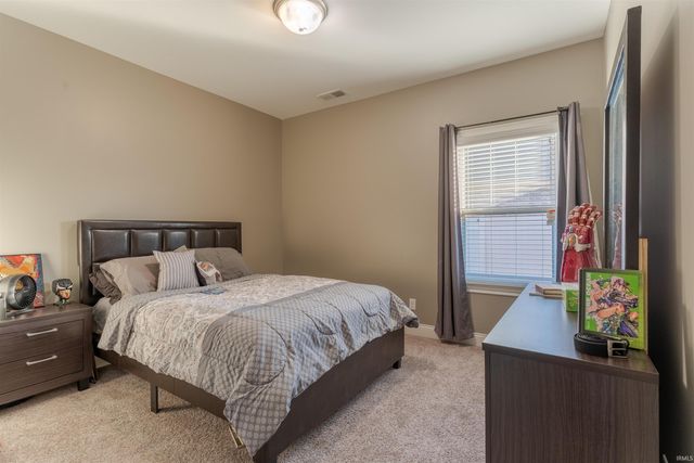 9954 Ella Circle, Newburgh, IN 47630