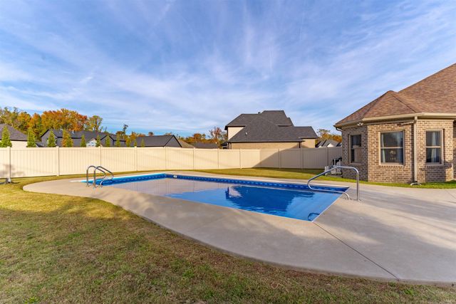 9954 Ella Circle, Newburgh, IN 47630