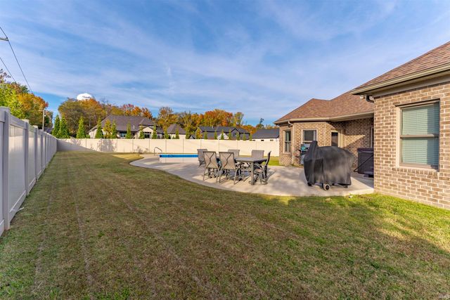 9954 Ella Circle, Newburgh, IN 47630