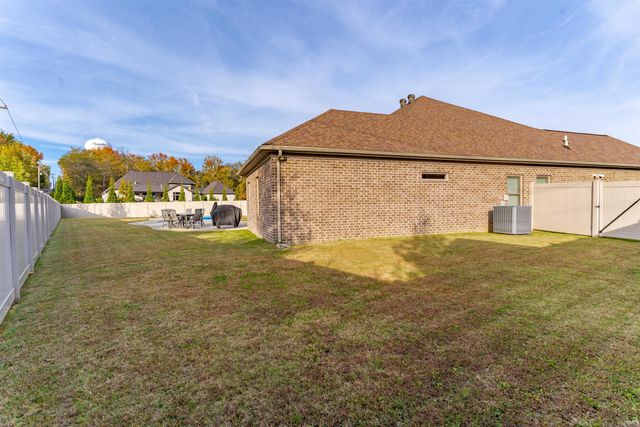 9954 Ella Circle, Newburgh, IN 47630