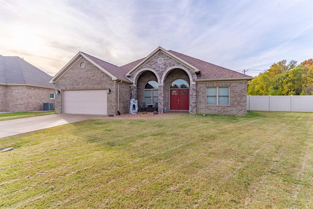 9954 Ella Circle, Newburgh, IN 47630