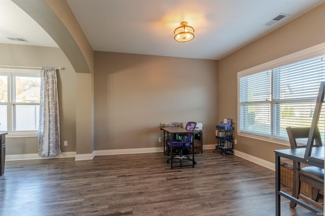 9954 Ella Circle, Newburgh, IN 47630