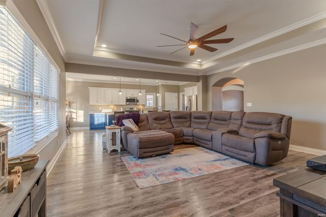 9954 Ella Circle, Newburgh, IN 47630