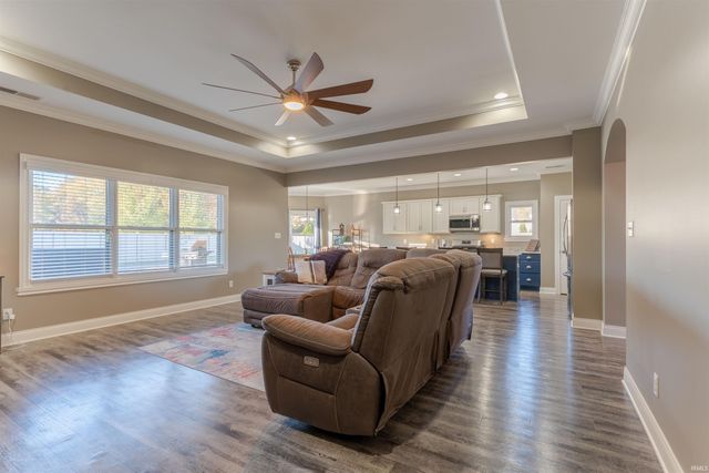 9954 Ella Circle, Newburgh, IN 47630