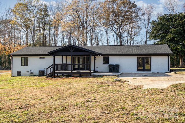 3700 Pinecrest Drive, Gastonia, NC 28056