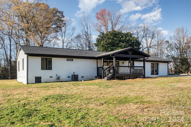 3700 Pinecrest Drive, Gastonia, NC 28056