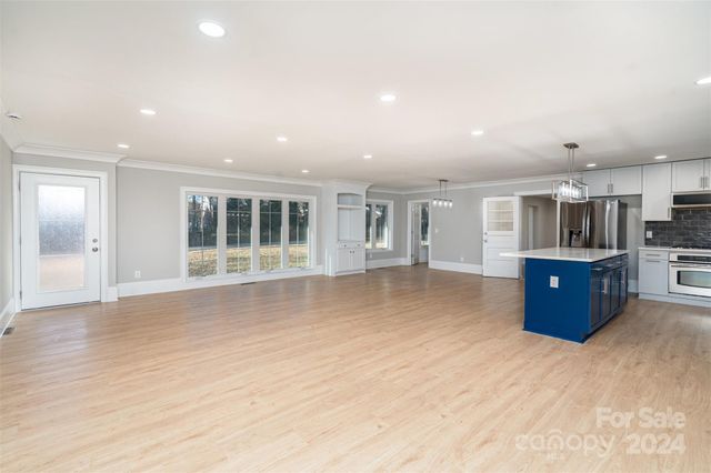 3700 Pinecrest Drive, Gastonia, NC 28056