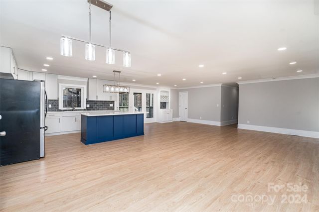 3700 Pinecrest Drive, Gastonia, NC 28056