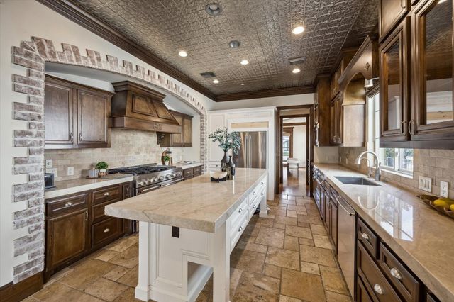 4820 Linden Street, Bellaire, TX 77401