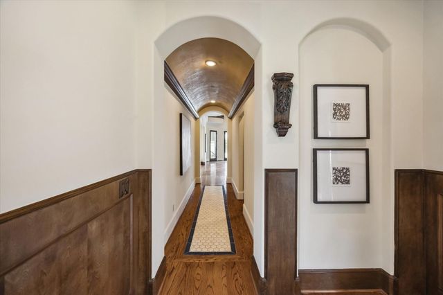 4820 Linden Street, Bellaire, TX 77401