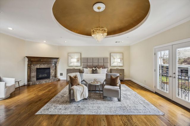 4820 Linden Street, Bellaire, TX 77401