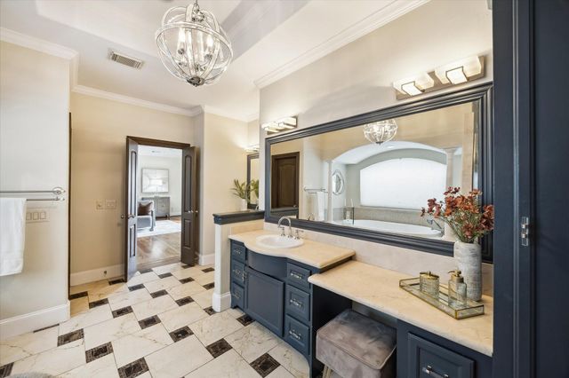 4820 Linden Street, Bellaire, TX 77401