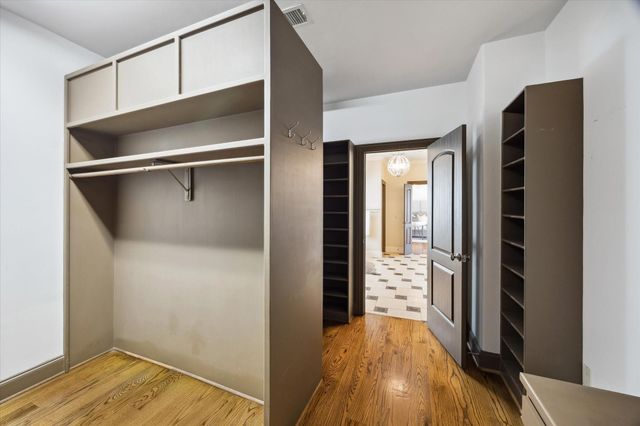 4820 Linden Street, Bellaire, TX 77401