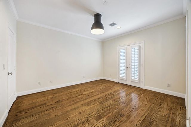 4820 Linden Street, Bellaire, TX 77401