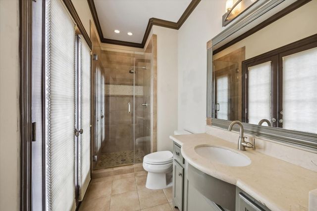 4820 Linden Street, Bellaire, TX 77401