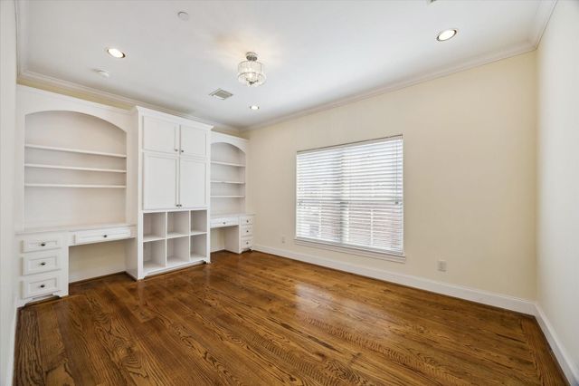 4820 Linden Street, Bellaire, TX 77401