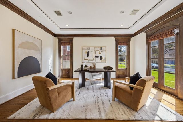 4820 Linden Street, Bellaire, TX 77401