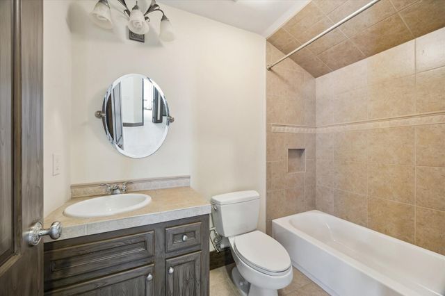 4820 Linden Street, Bellaire, TX 77401