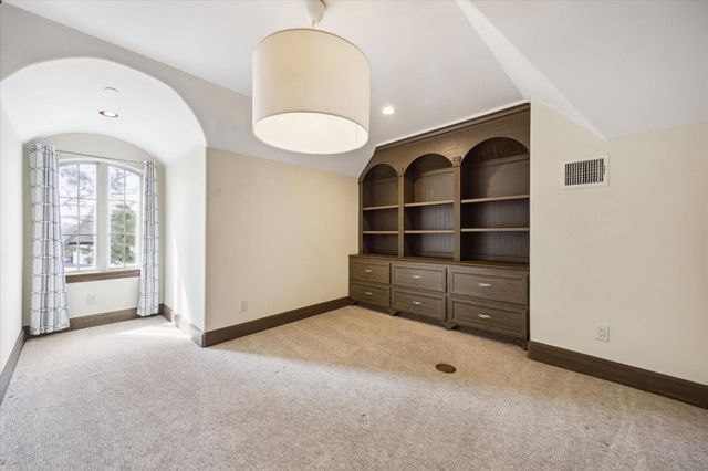 4820 Linden Street, Bellaire, TX 77401