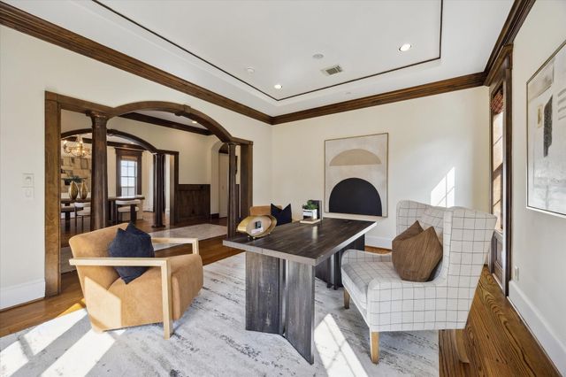 4820 Linden Street, Bellaire, TX 77401