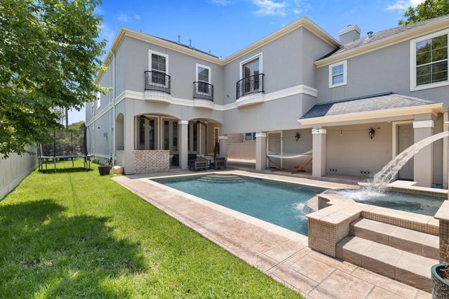 4820 Linden Street, Bellaire, TX 77401