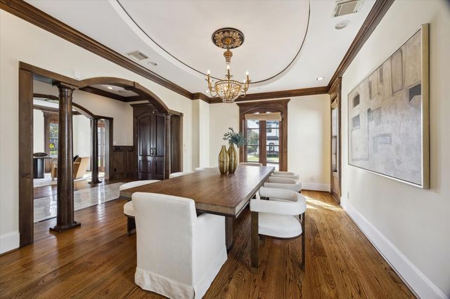 4820 Linden Street, Bellaire, TX 77401