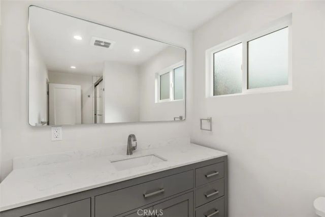 2325 Kansas Avenue 7, Santa Monica, CA 90404
