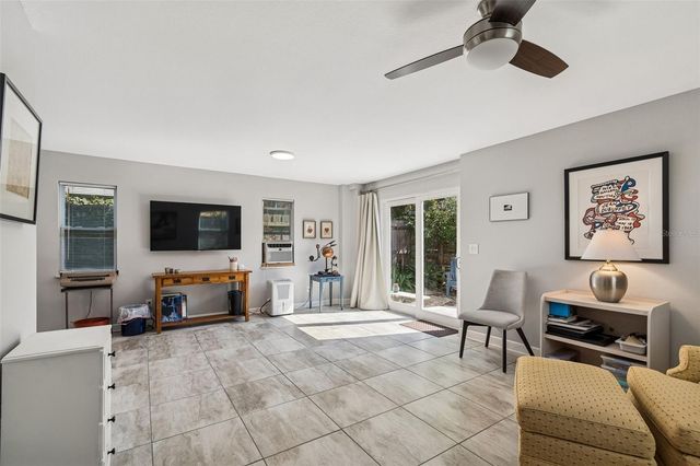 2517 3RD AVENUE N, St Petersburg, FL 33713