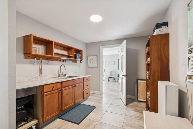 2517 3RD AVENUE N, St Petersburg, FL 33713