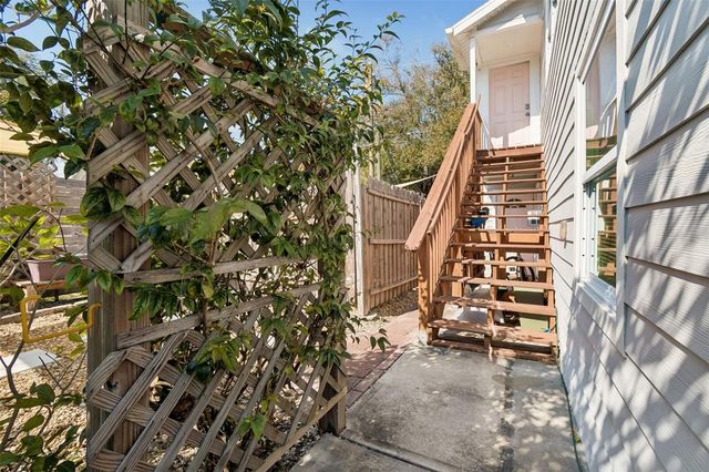 2517 3RD AVENUE N, St Petersburg, FL 33713