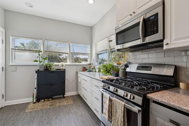 2517 3RD AVENUE N, St Petersburg, FL 33713