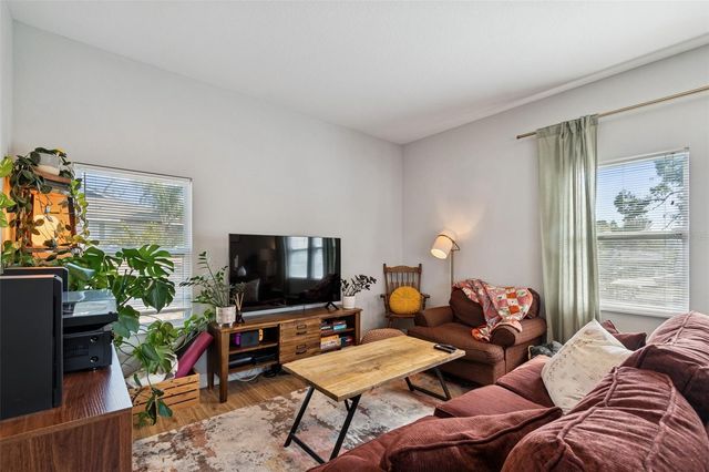 2517 3RD AVENUE N, St Petersburg, FL 33713