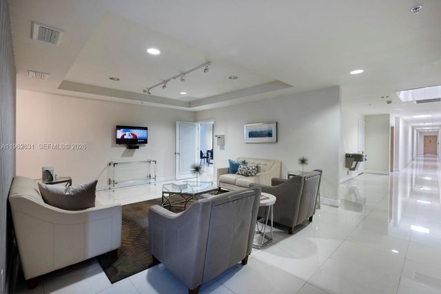 2350 SW 27th Ave 106, Miami, FL 33145