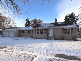 821 12th Street, North Chicago, IL 60064