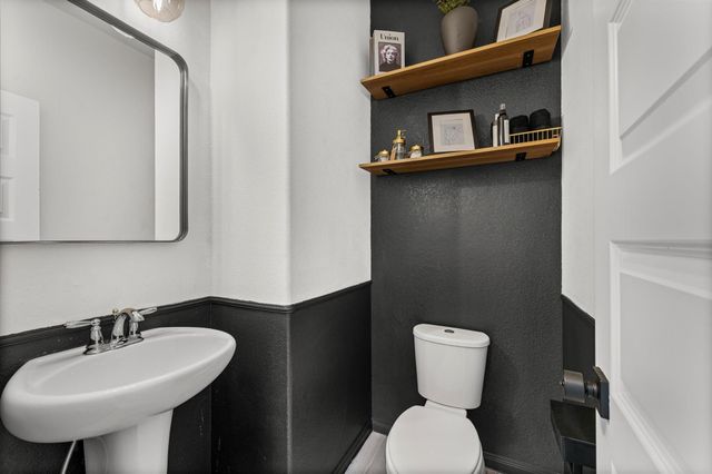 2450 Bear Creek Drive, Rosharon, TX 77583