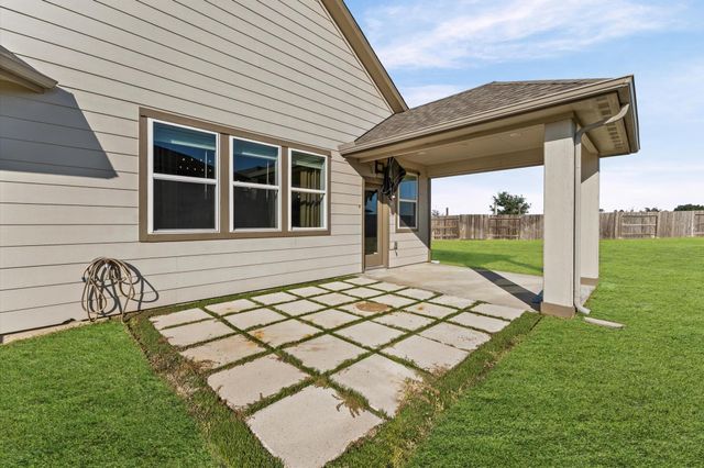 2450 Bear Creek Drive, Rosharon, TX 77583